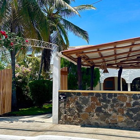 Hostal Suenos Silvestres Puerto Ayora  Exteriör bild