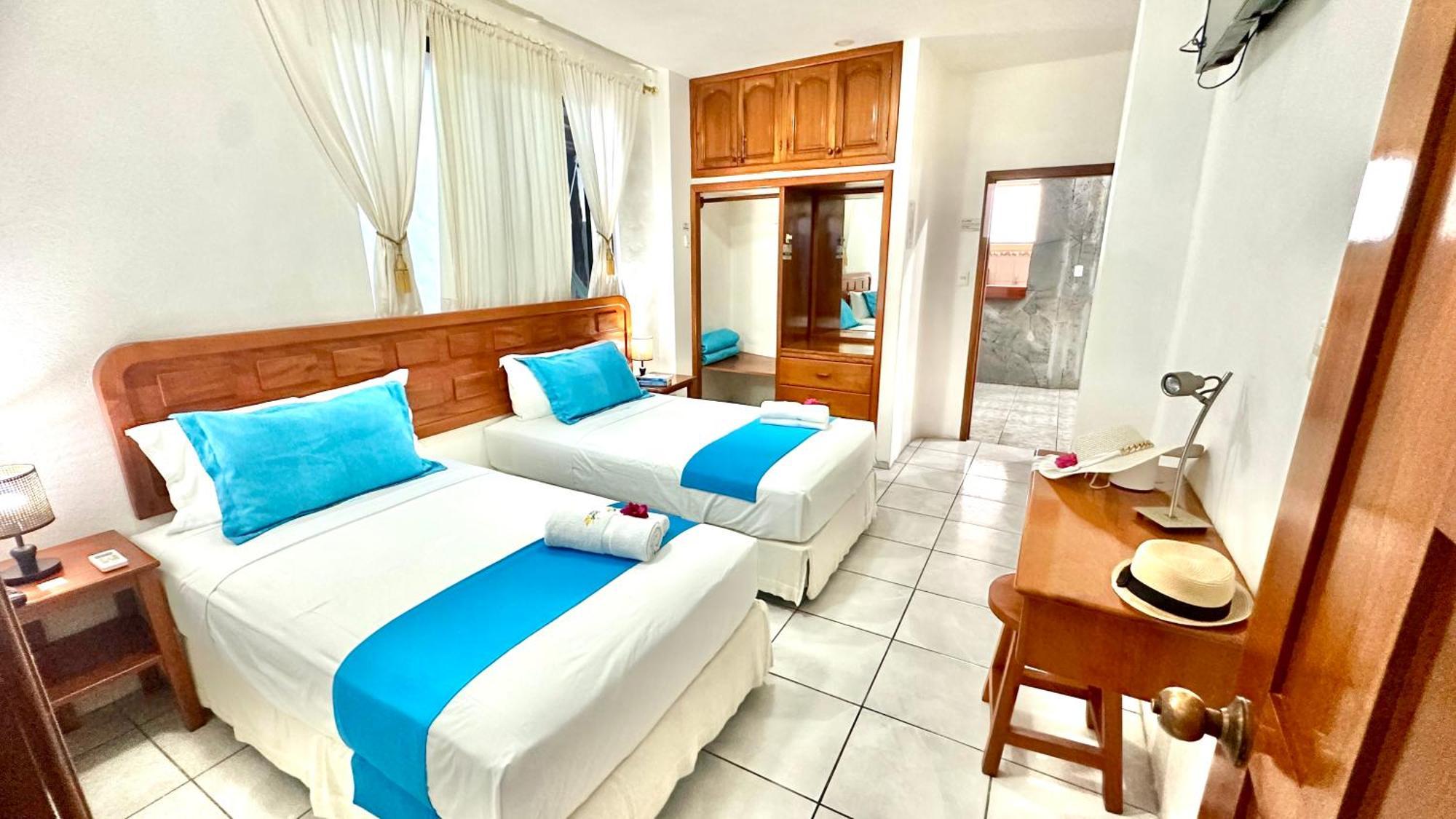 Hostal Suenos Silvestres Puerto Ayora  Exteriör bild