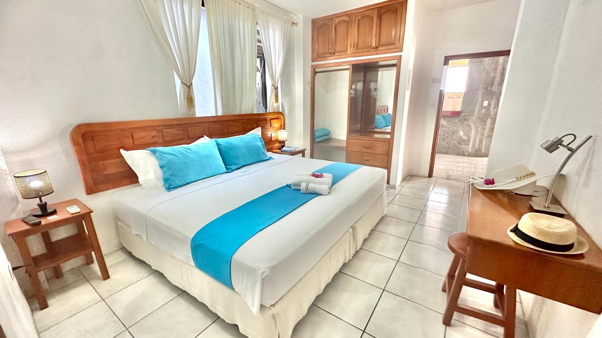 Hostal Suenos Silvestres Puerto Ayora  Exteriör bild