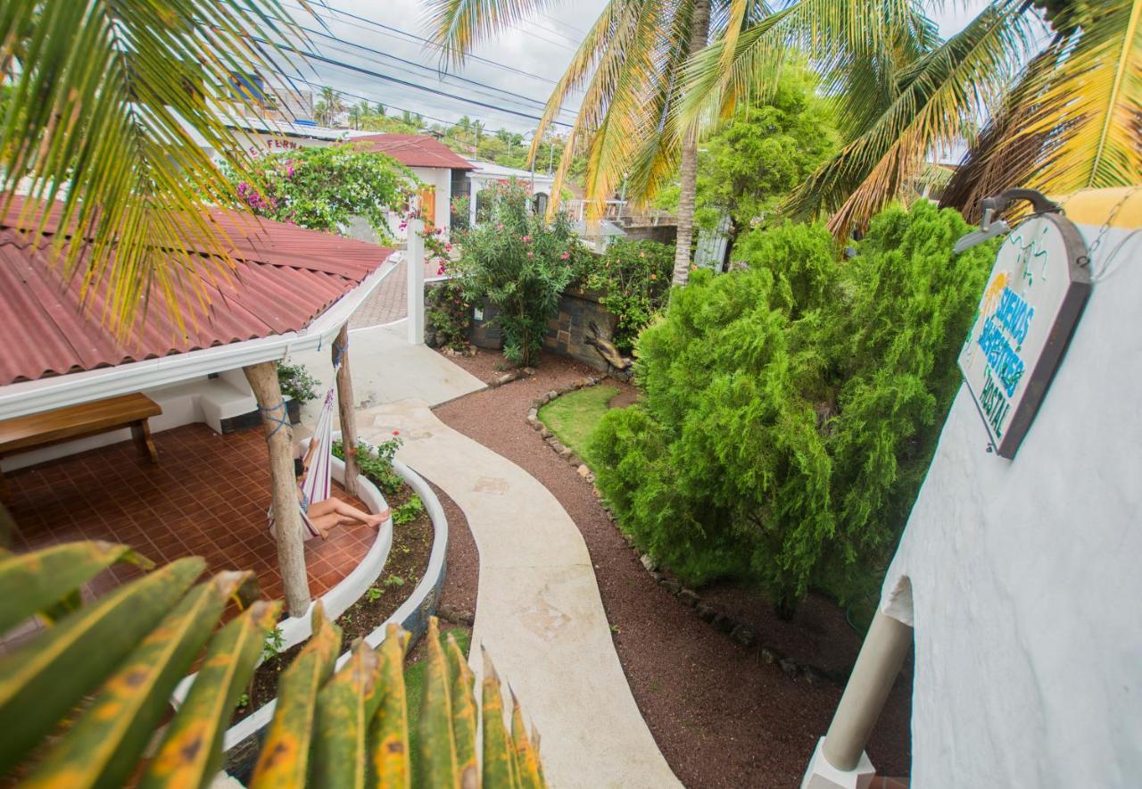 Hostal Suenos Silvestres Puerto Ayora  Exteriör bild