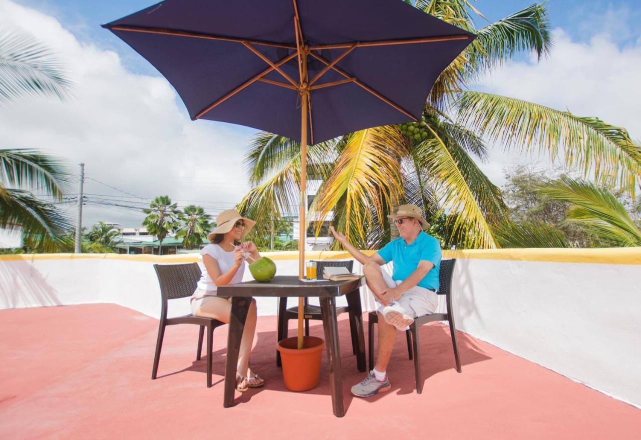 Hostal Suenos Silvestres Puerto Ayora  Exteriör bild