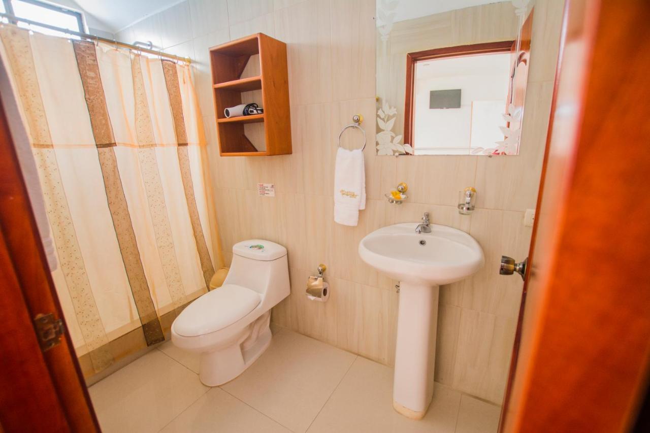 Hostal Suenos Silvestres Puerto Ayora  Exteriör bild
